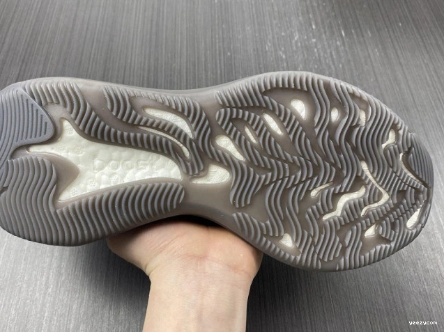 Boost 'Stone Salt' Yeezy GZ0472 380 1012